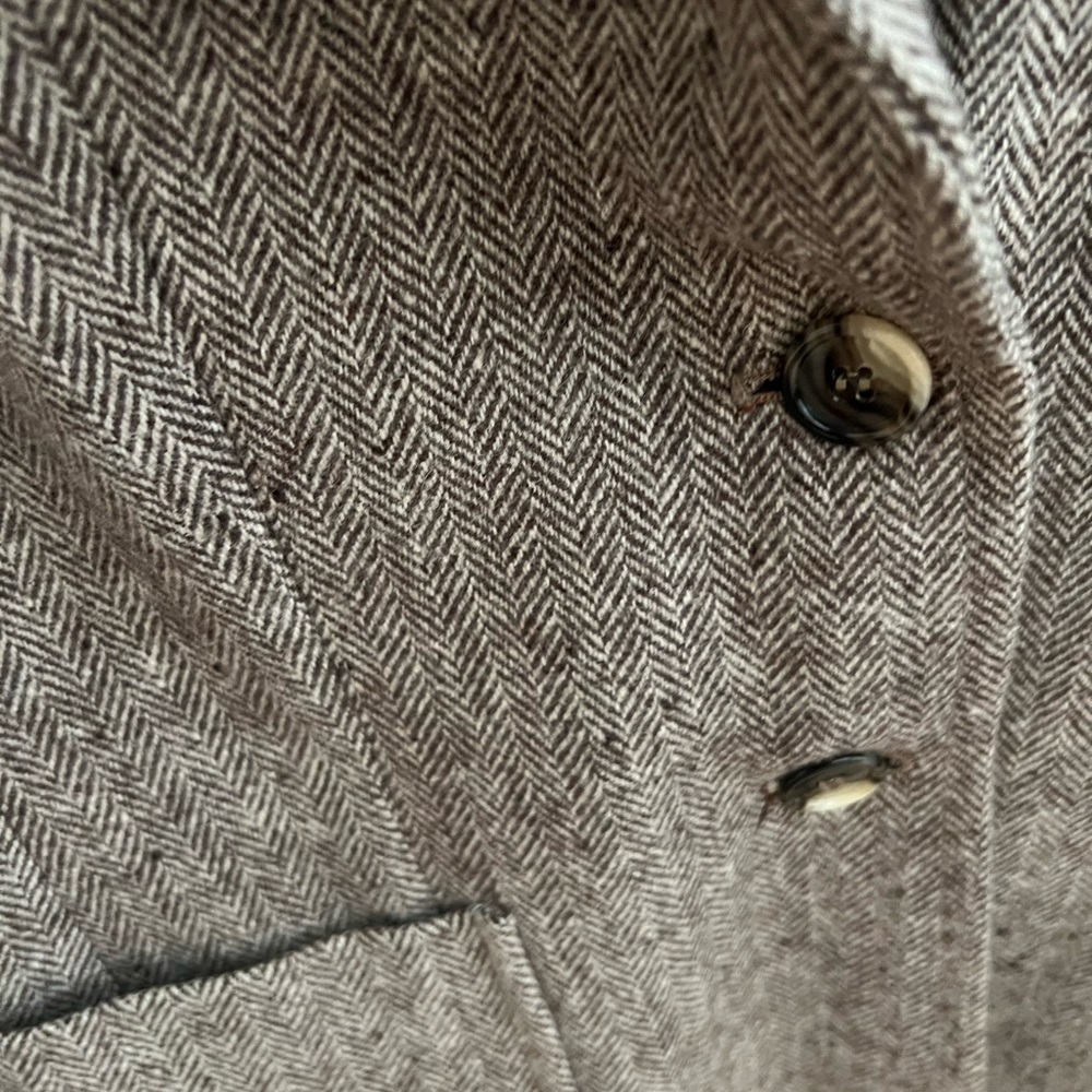 Elegant Gray Herringbone Blazer - Picture 6 of 6